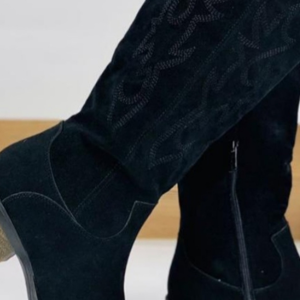 Womans western knee high boots - Picture 3 of 3